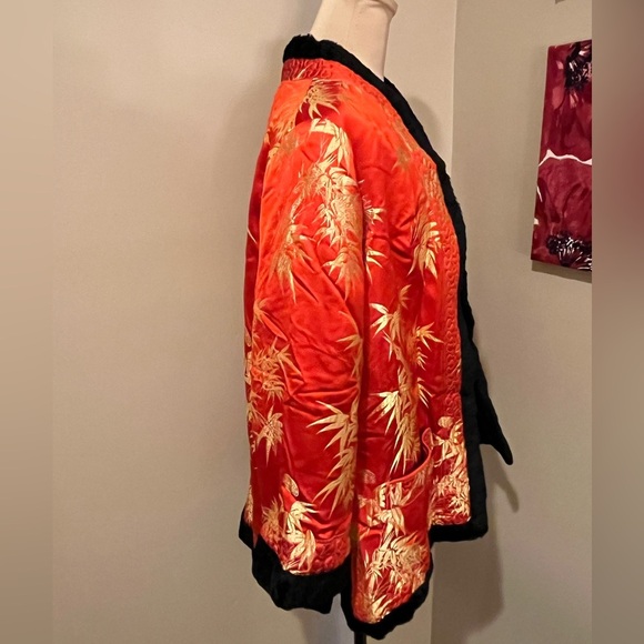 Vintage Chinese Silk Jacket Brocade Trimmed & Lined in lambs wool, size small - Picture 3 of 7
